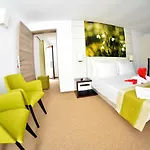 Resort Mera 4*